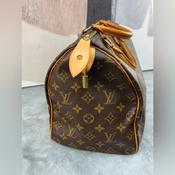 🌵Authentic Louis Vuitton Speedy 35 Monogram🌵